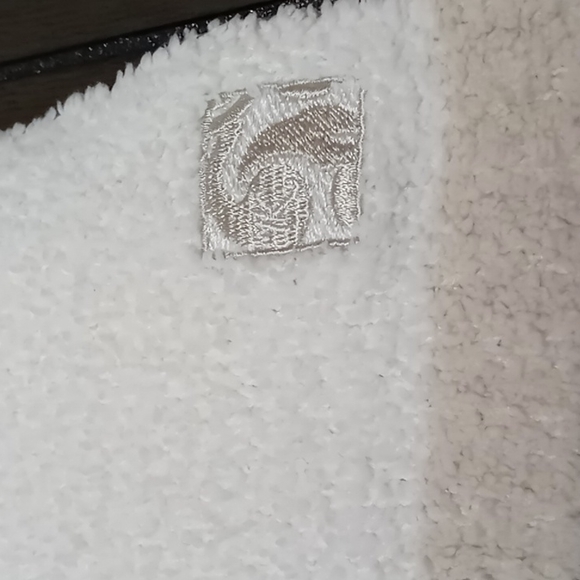 Ladies Kashwére Spa Wrap Trim G7 - Picture 2 of 6